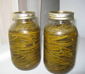 Pickled garlic scapes 003 cropped
